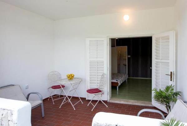 Guest House Busurelo Polace Ruang foto