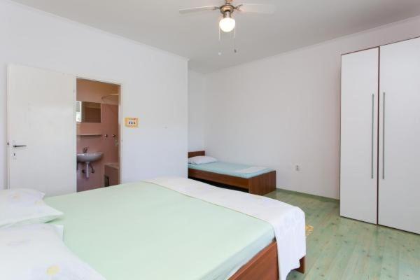 Guest House Busurelo Polace Ruang foto