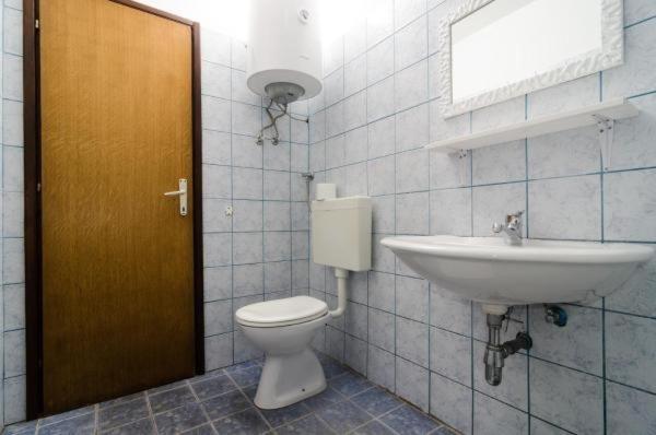 Guest House Busurelo Polace Ruang foto
