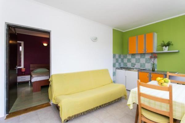 Guest House Busurelo Polace Ruang foto